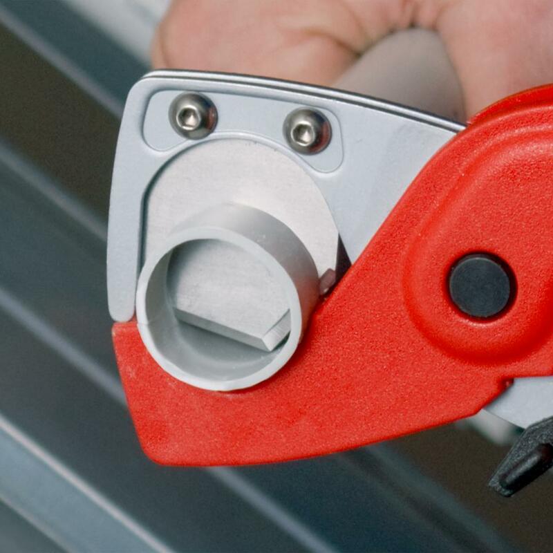 SLANG- EN BUIZENSNIJDER     90 20 185       KNIPEX
