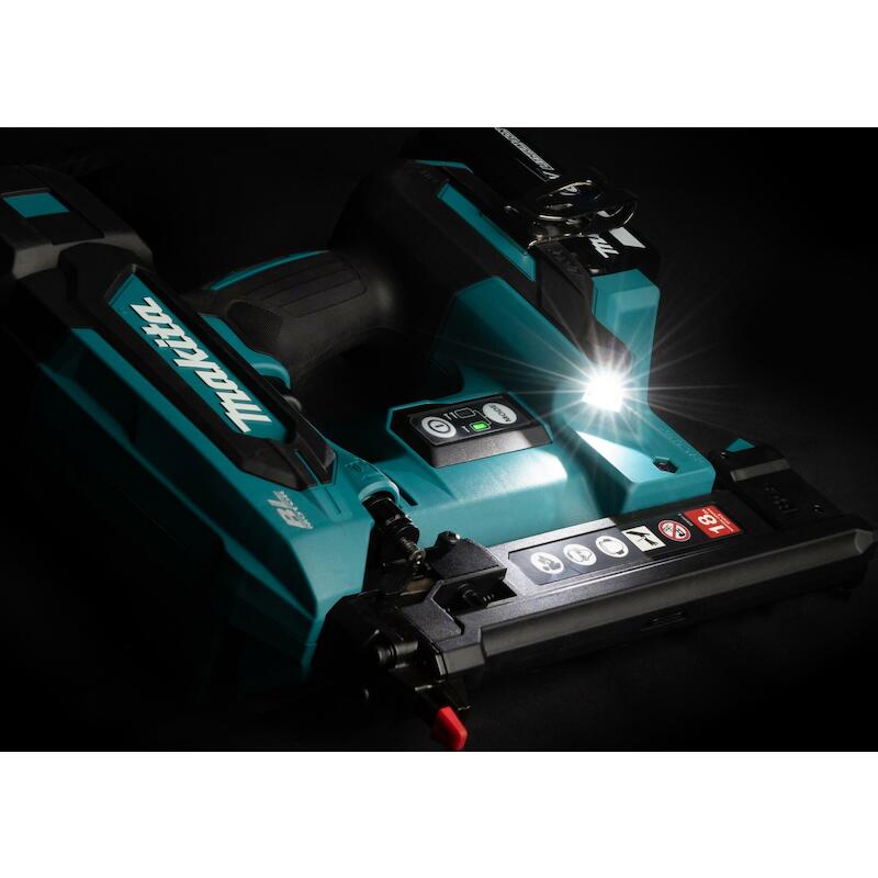 ACCU-NIETMACHINE 18V/2X5AH  DST630          MAKITA