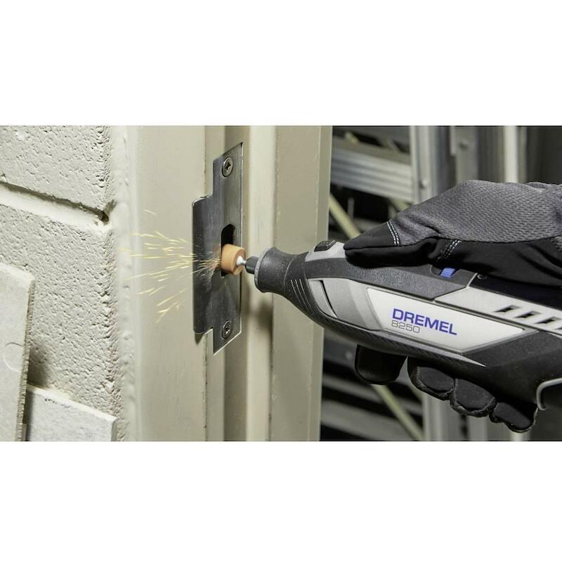 MULTITOOL/ACCU 12V/2X2AH    8250JF  (COFFRE)DREMEL