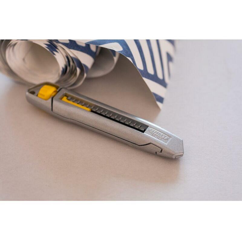 CUTTER INTERLOCK 18MM       0-10-018 165MM STANLEY