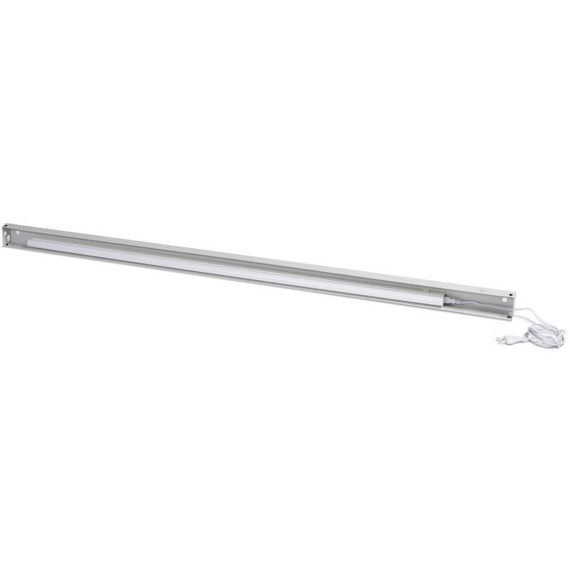LAMPE DE TRAVAIL            FBL99450008       FAMI