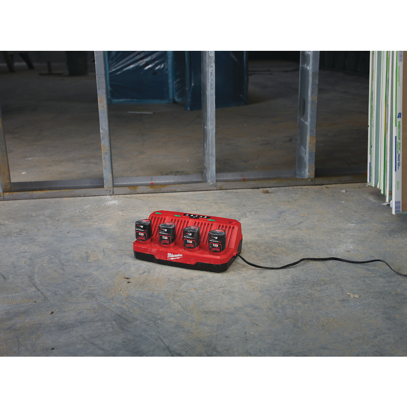 ACCULADER 12V               M12 C4       MILWAUKEE