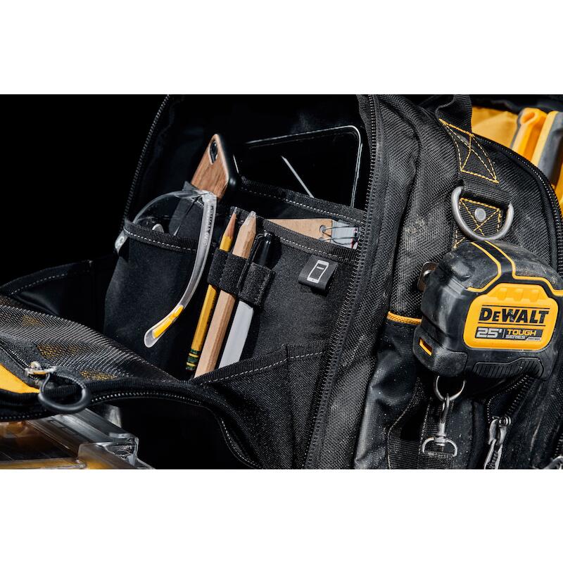 GRAND SAC À OUTILS TOUGHS.  DWST83524-1 11" DEWALT