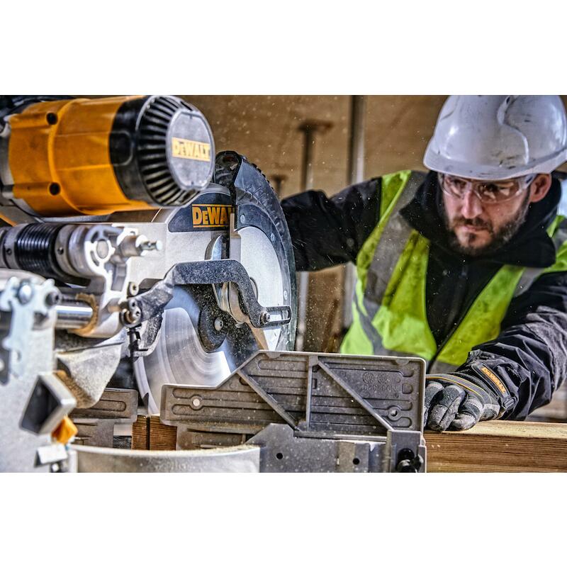 AFKORTZAAG 1675W/305MM      DWS780          DEWALT