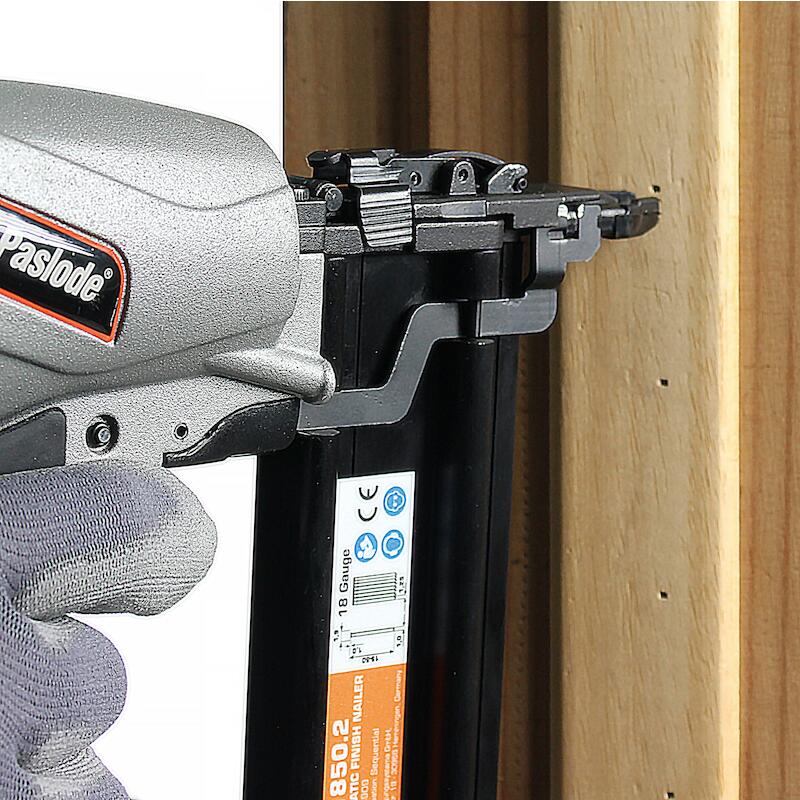 Paslode - Pneumatic finish nailer with compressor - FN1850.2 - ProLine 160 - ø 1.2 mm - 16–50 mm - 02827333
