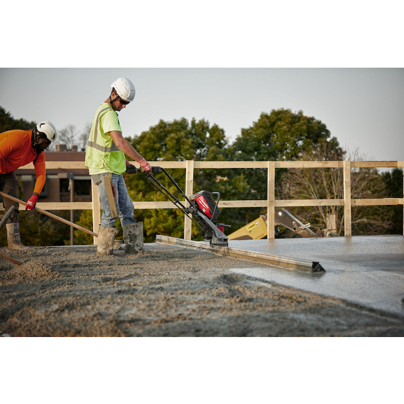 REGLE VIBR.BETON  72V/2X3AH MXF PSC-302  MILWAUKEE