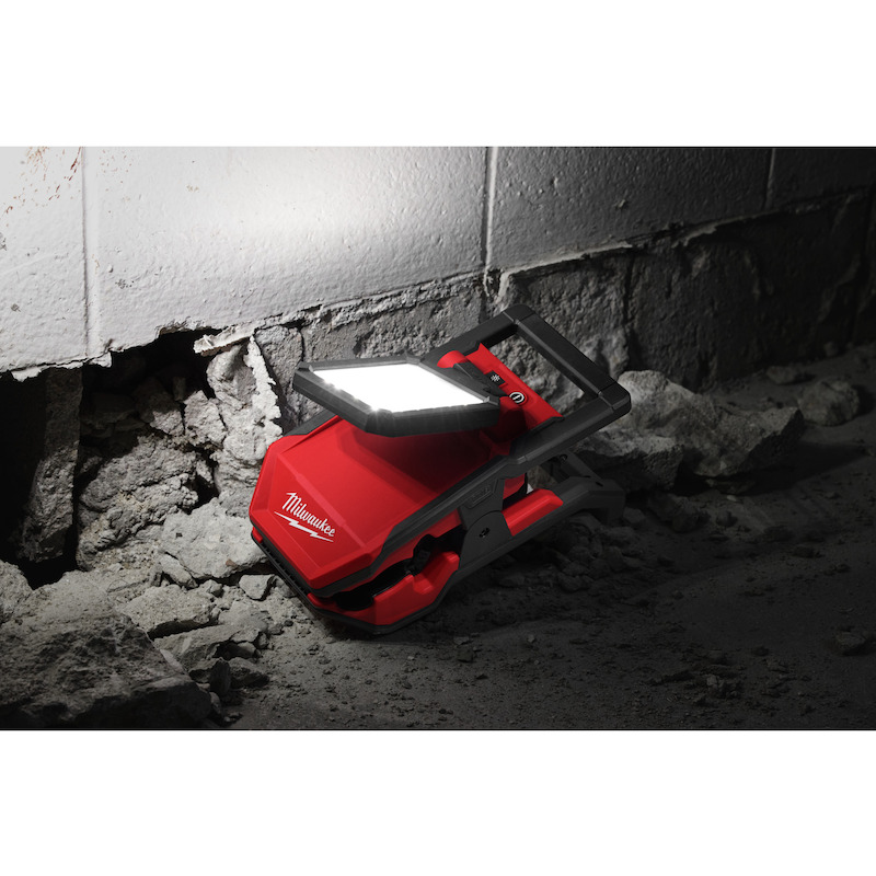LAMPE CHANTIER 18V/BODY     M18 PAL2-0   MILWAUKEE