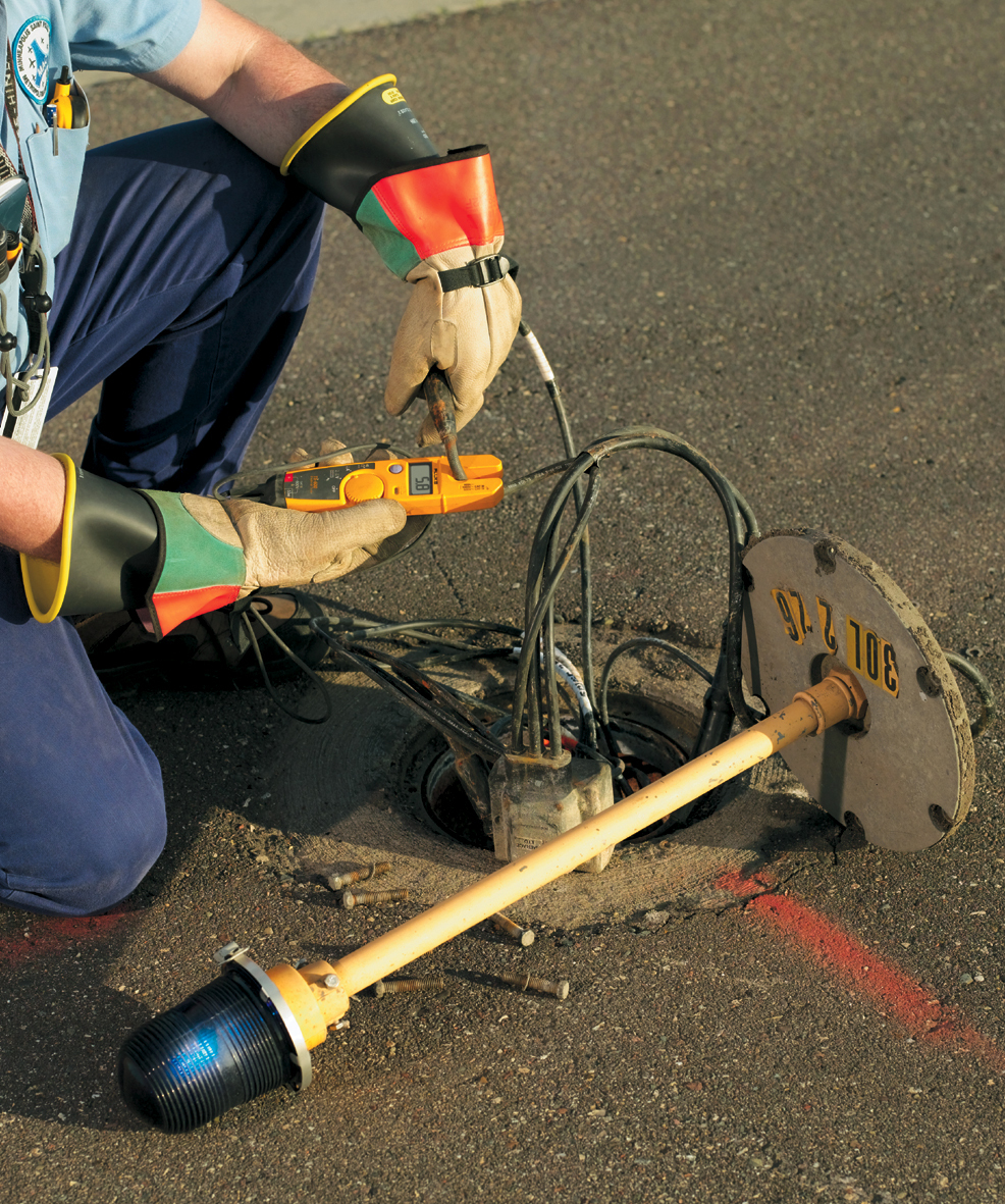 TESTEUR ÉLEKTRIQUE 1000V    T5-1000 2XAA     FLUKE