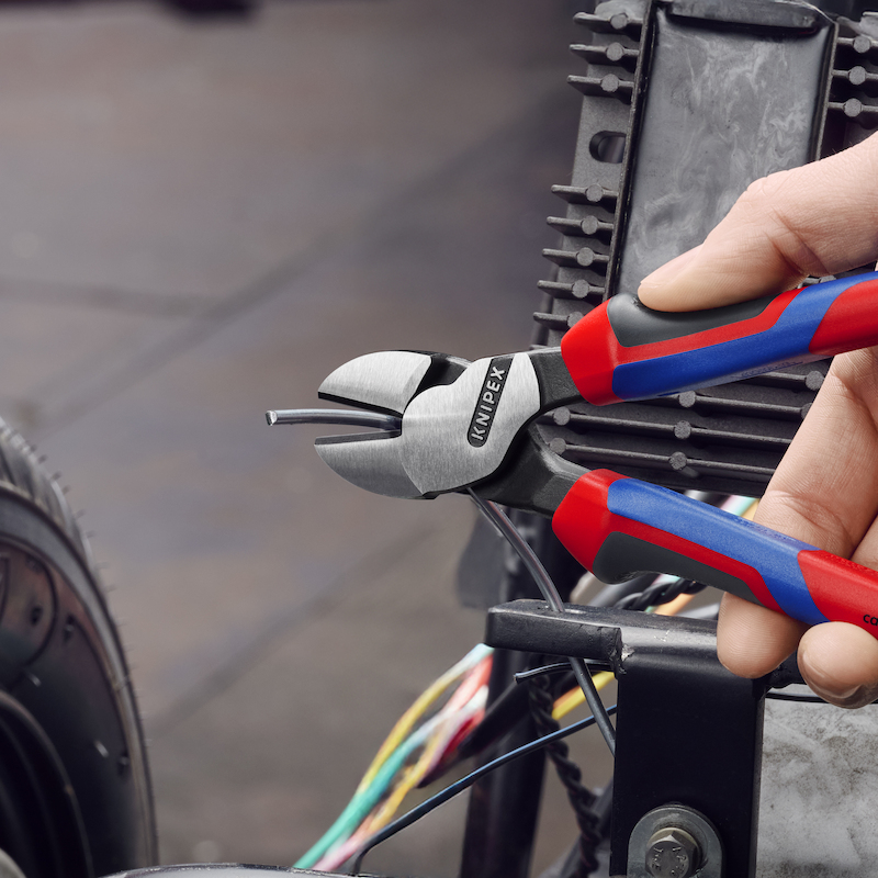 PINCE COUP.DE CÔTÉ F.DÉMULT.74 02 - 200MM   KNIPEX