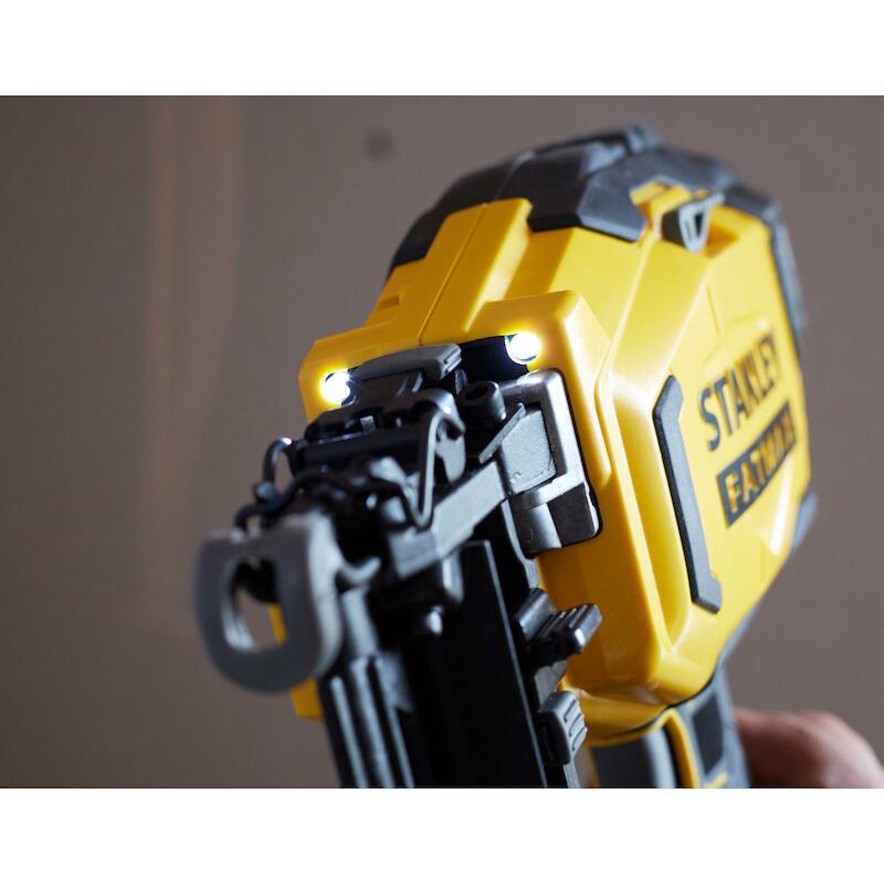 CLOUEUR/ACCU 18V/2X2AH      SFMCN616D2K    STANLEY