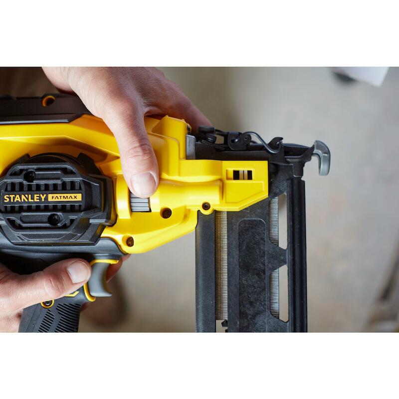 CLOUEUR/ACCU 18V/2X2AH      SFMCN616D2K    STANLEY