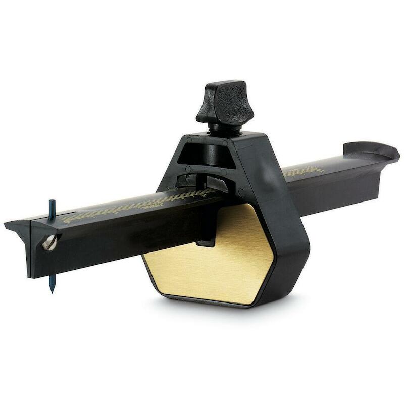 TRUSQUIN PLASTIQUE          2-47-064 215MM STANLEY