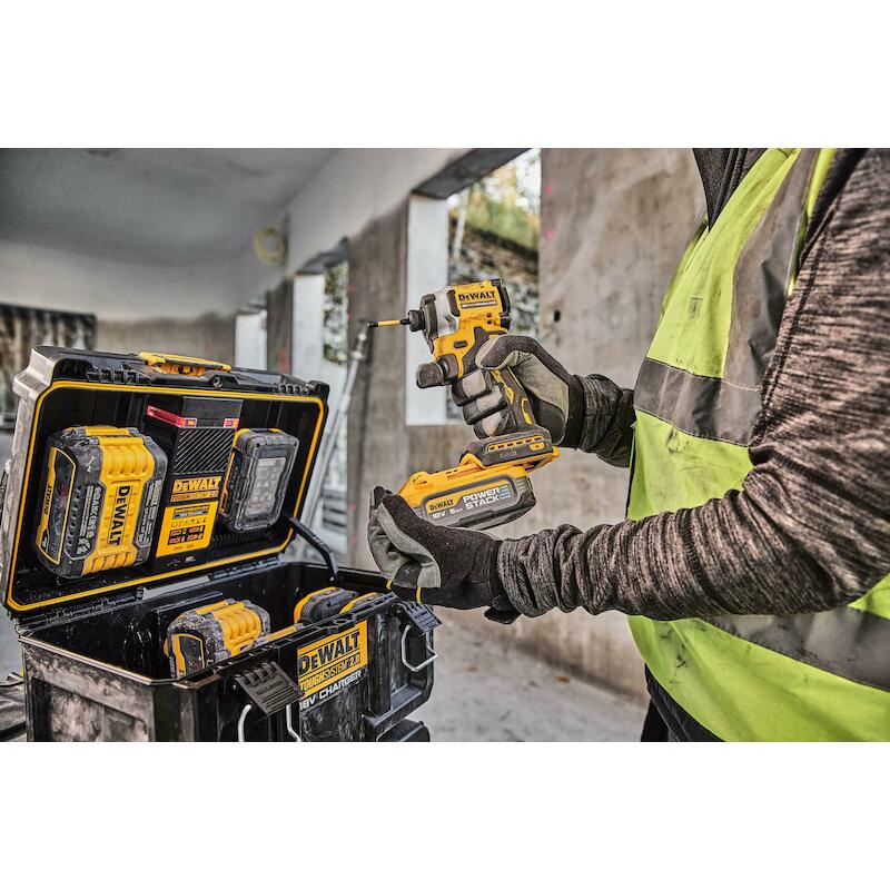 CHARGEUR/COFFRE 18-54V      DWST83471 TOUGHSYSTEM