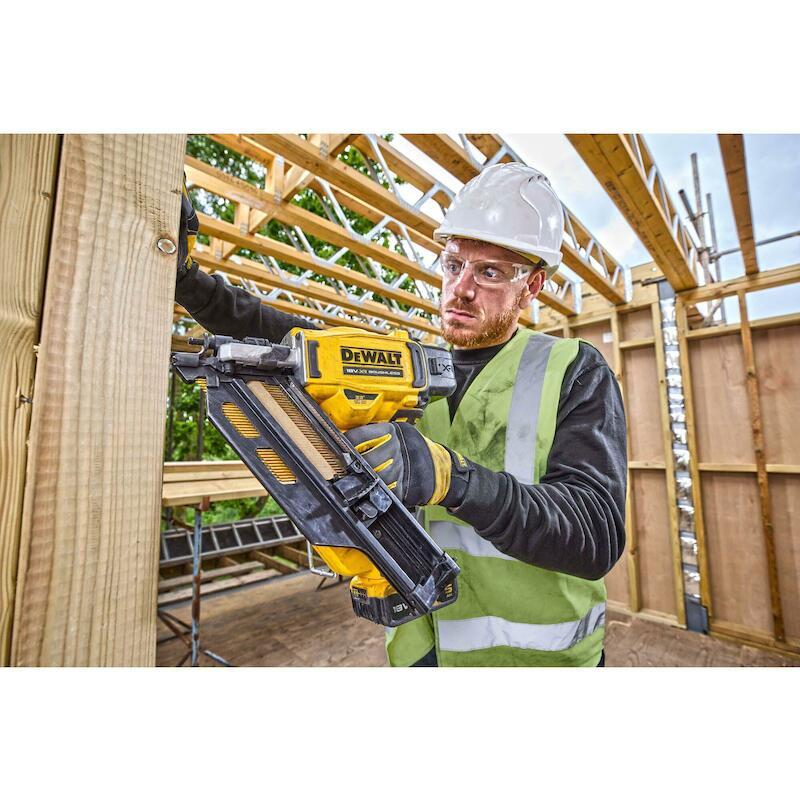 ACCUNAGELPISTOOL 18V/BODY   DCN930N         DEWALT