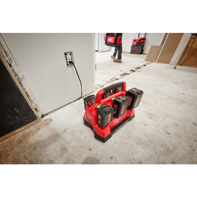 CHARGEUR POUR 6 ACCU        M18 PC6 EU PACKOUT MIL