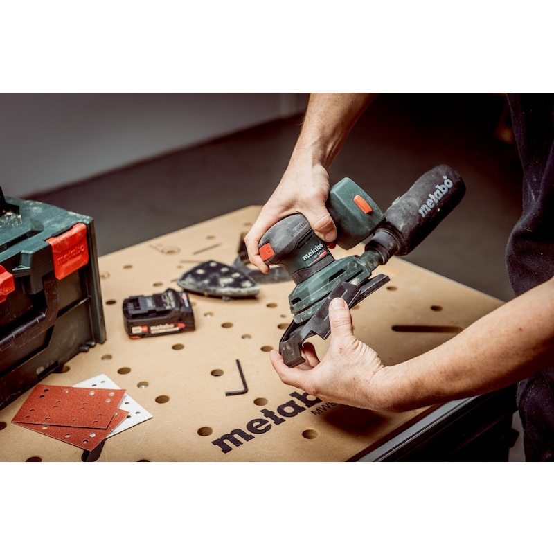 PONÇEUSE TRIANG.18V/BODY    SM 18 LTX BL    METABO