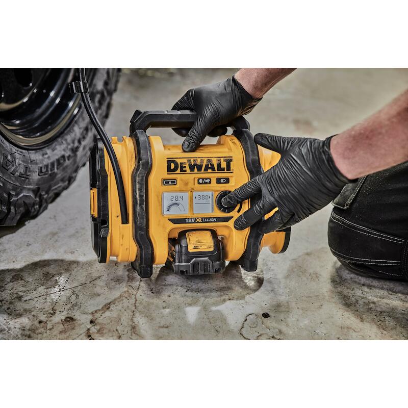 ACCUCOMPRESSOR 18V/BODY     DCC018N         DEWALT