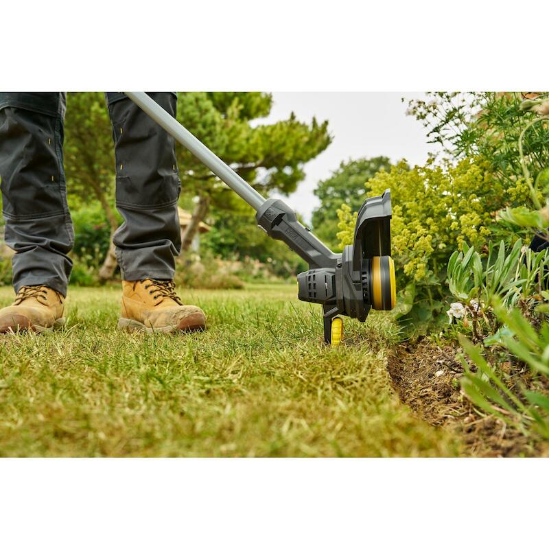 ACCUGRASTRIMMER 18V/2AH     SFMCST925M1    STANLEY