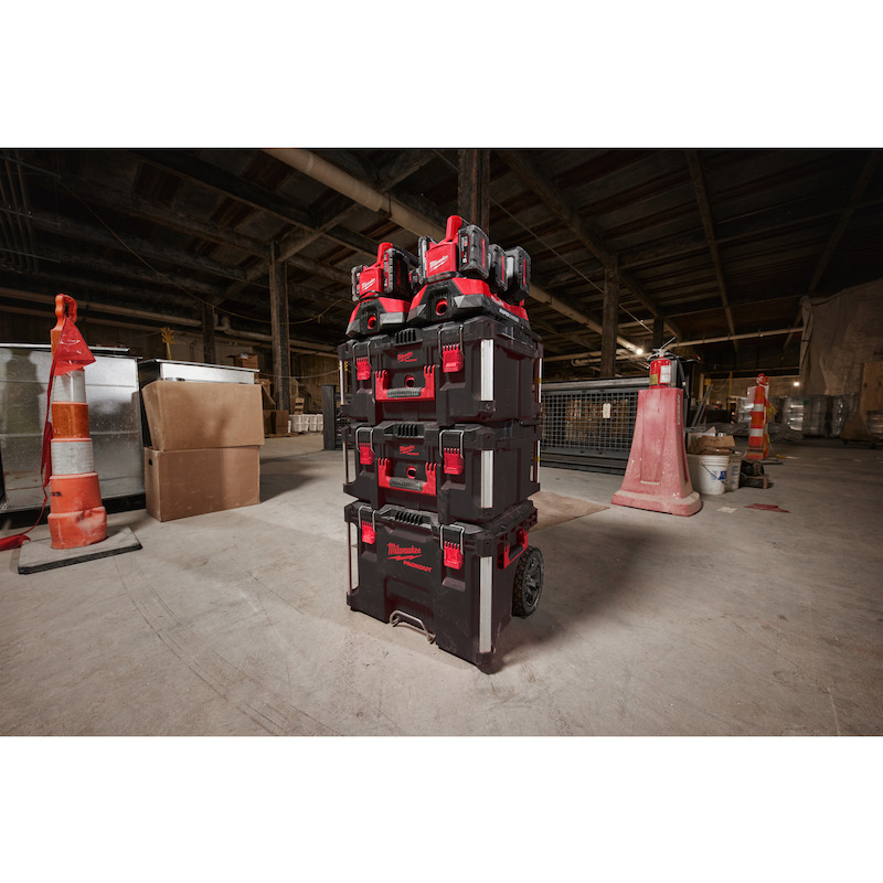 CHARGEUR POUR 6 ACCU        M18 PC6 EU PACKOUT MIL