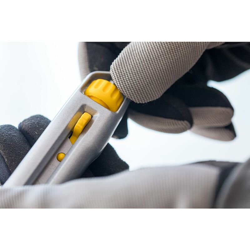 CUTTER INTERLOCK 18MM       1-10-018 165MM STANLEY