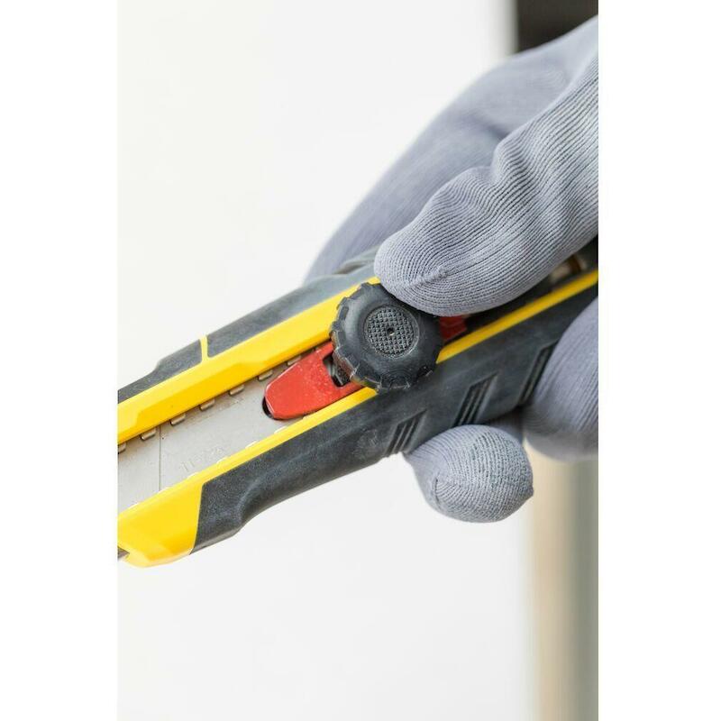 CUTTER AVEC MOLETTE 25MM    FMHT10330-0    STANLEY