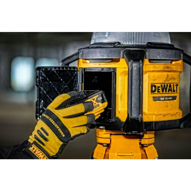 LAMPE DE CHANTIER 18V/BODY  DCL074          DEWALT