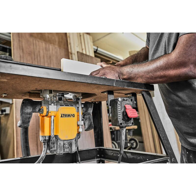 DÉFONÇEUSE 2300W            DWE627KT        DEWALT