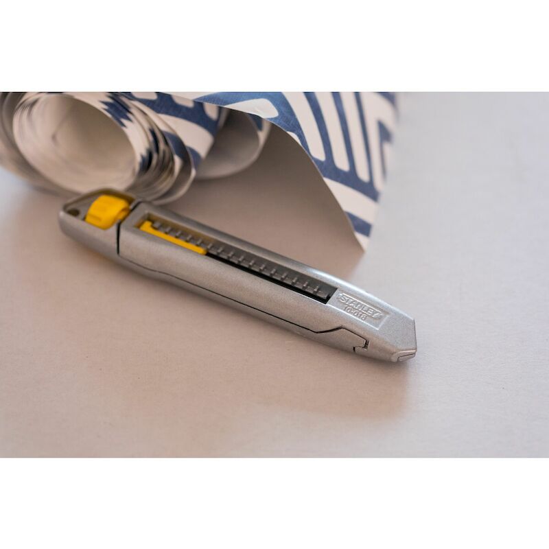 CUTTER INTERLOCK 18MM       1-10-018 165MM STANLEY