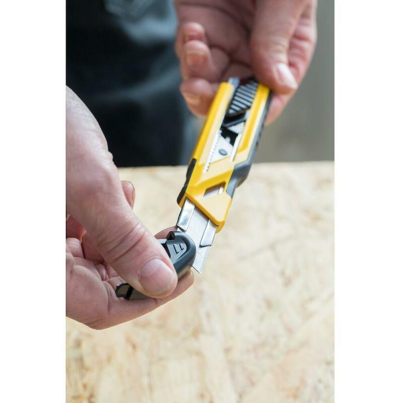 CUTTER AUTOLOCK STAND.18MM  STHT10266-1    STANLEY