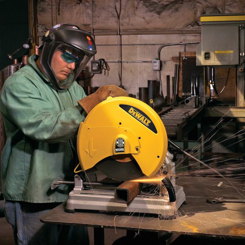 METAALZAAG 2200W/355MM      D28715          DEWALT