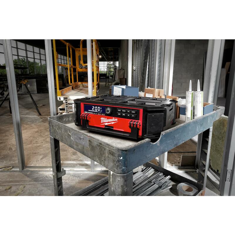 RADIO/CHARGEUR DAB+         M18 PRCDAB+  MILWAUKEE