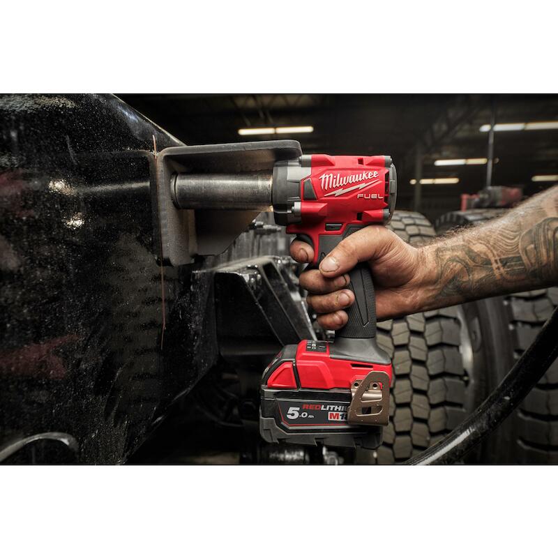 Milwaukee - M18 FIW2F12-502X - boulonneuse à chocs sans fil - 1/2" - 18 V - 2x 5,0 Ah - 339 Nm - hd Box - 03167294