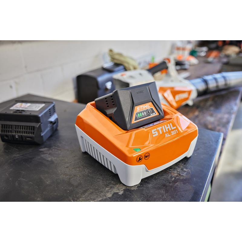 SNELLADER 36V               AL 301           STIHL