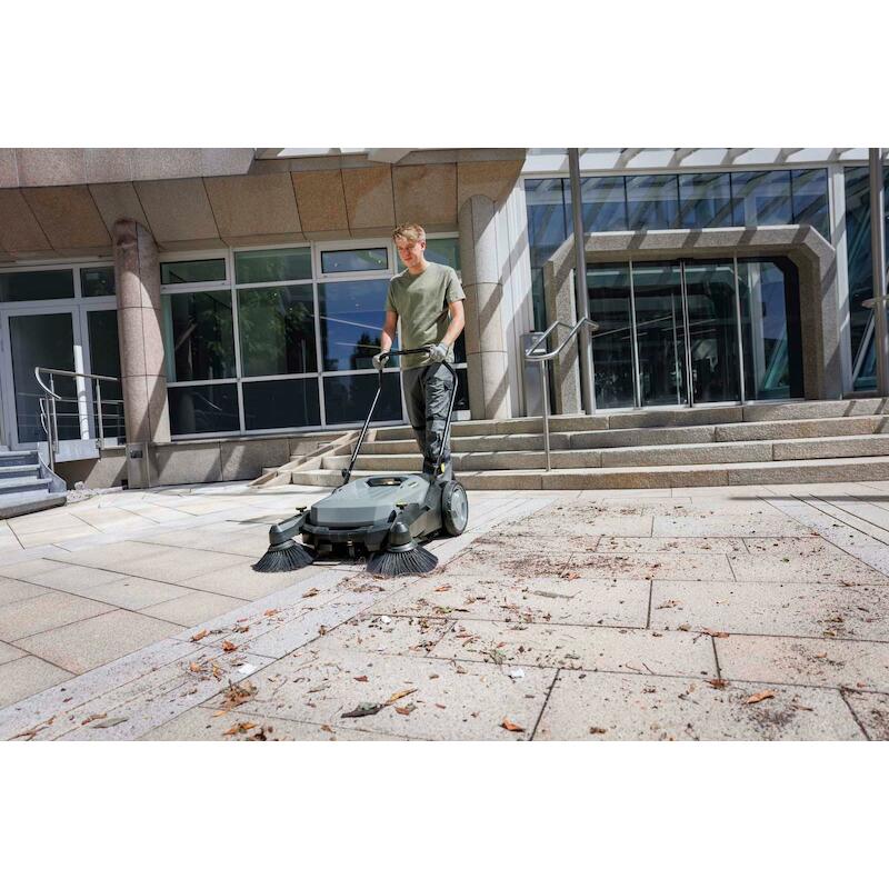 BALAYEUSE AUTOTRACTÉE       KM 70/20 C 2SB KARCHER