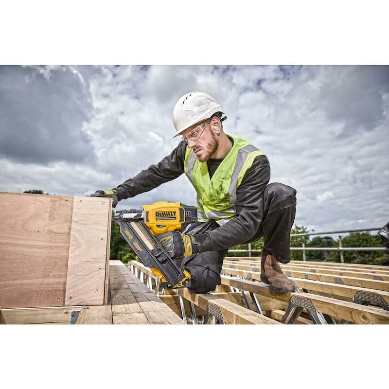 ACCUNAGELPISTOOL 18V/BODY   DCN930N         DEWALT