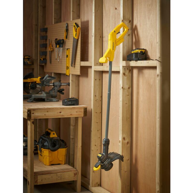 ACCUGRASTRIMMER 18V/2AH     SFMCST925M1    STANLEY