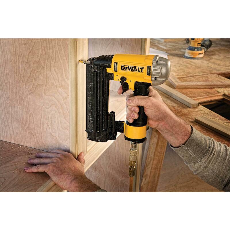 CLOUEUR FINITION PNEU. 50MM DPN1850PP       DEWALT