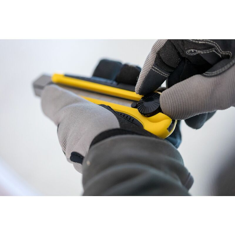 CUTTER DYNAGRIP 25MM        0-10-425 180MM STANLEY