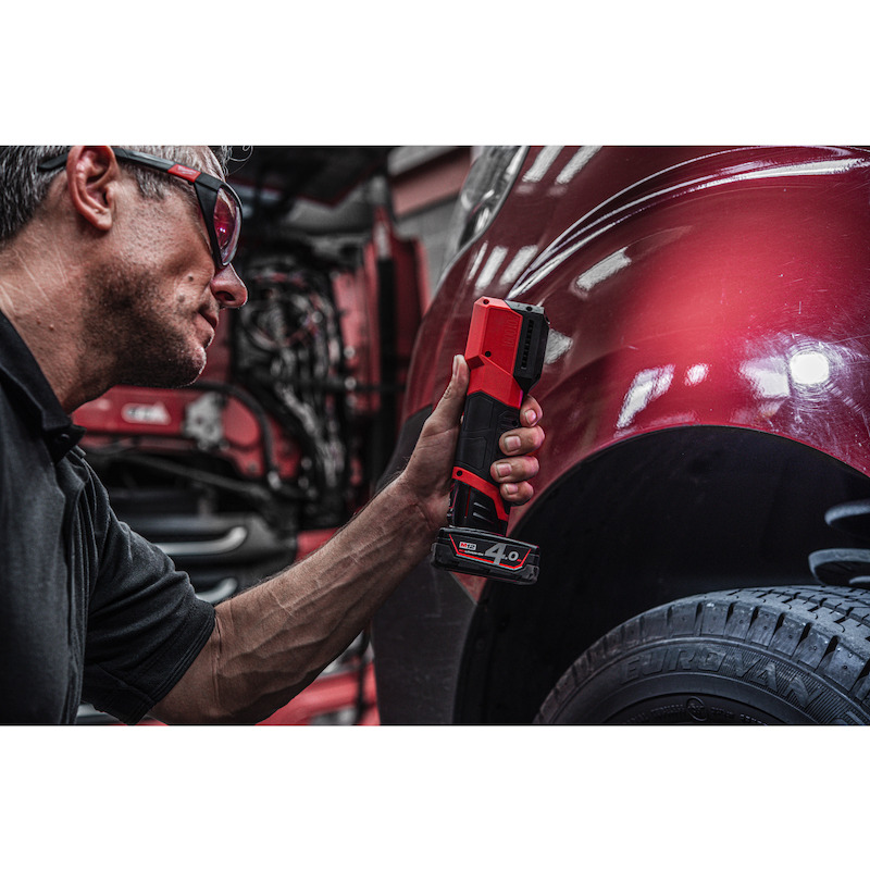Milwaukee - Cordless colour matching work light - M12 CML-401 - 12 V - 1x 4.0 Ah - 03221997