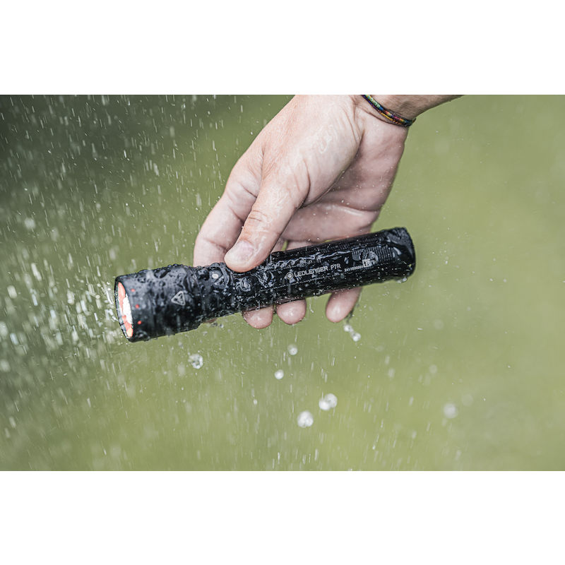 LAMPE POCHE 2000LM-320M-80H P7R RECHARG. LEDLENSER