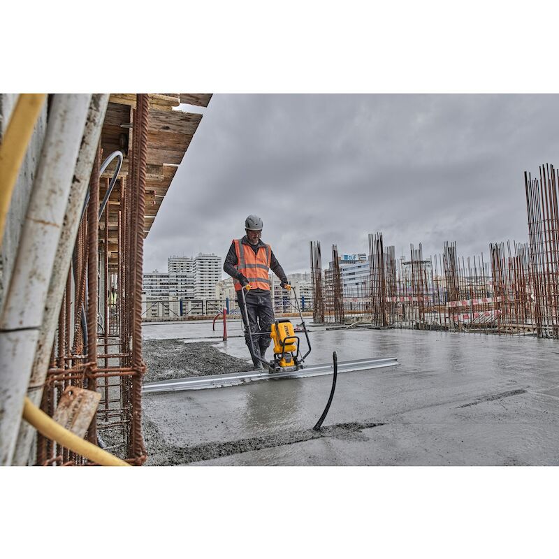 REGLE VIBR.BETON 54V/BODY   DCPS330N        DEWALT