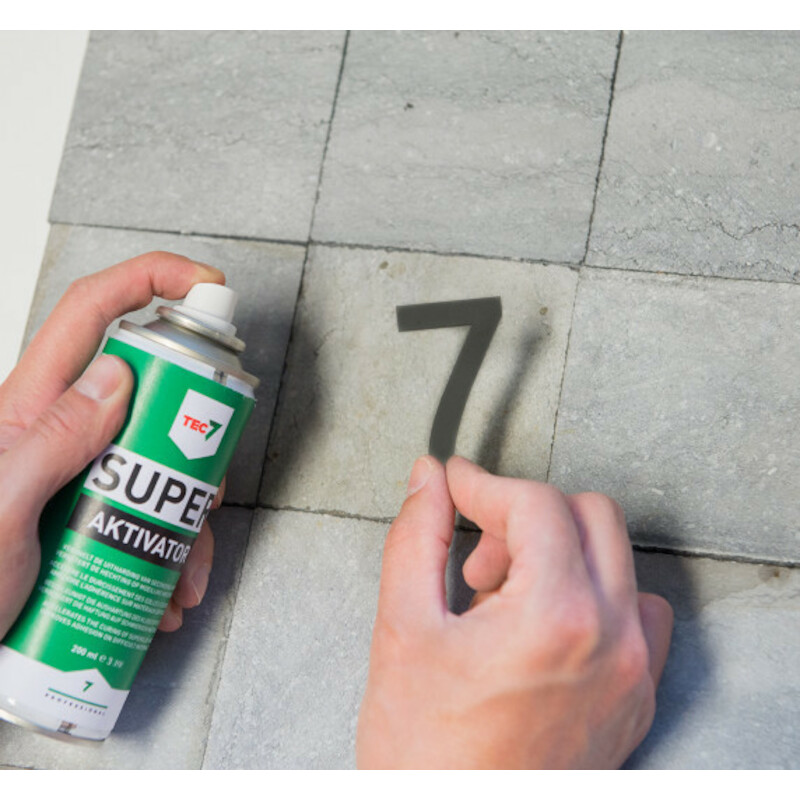 TEC7 - Curing accelerator - Super Aktivator - 200 ml - Aerosol spray - 03056683