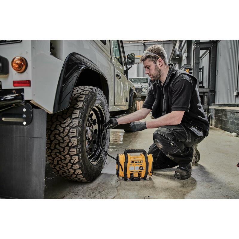 ACCUCOMPRESSOR 18V/BODY     DCC018N         DEWALT