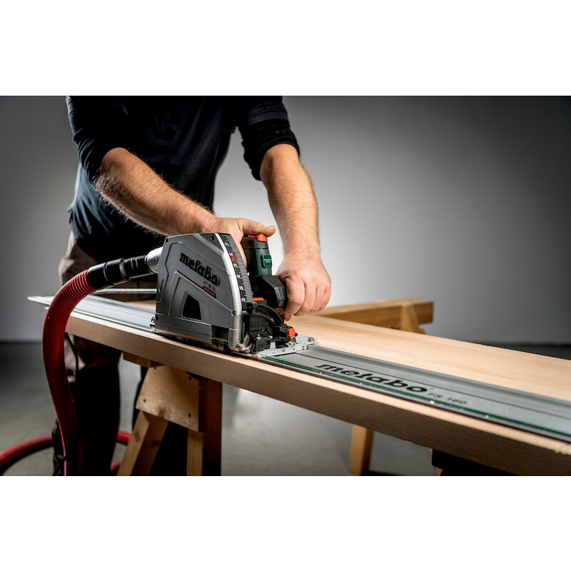 INVALCIRKELZAAG 1200W/165MM KT 66 BL        METABO
