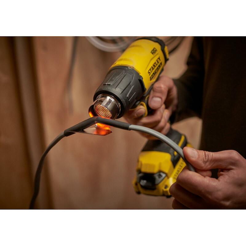 PISTOLET AIR CHAUD 18V/BODY SFMCE530B      STANLEY