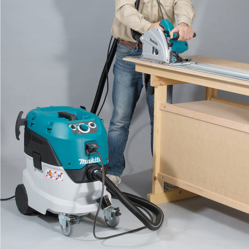 ASPIRATEUR À EAU / POUSSIÈRE 42 L  1 200 W - VC4210MX - MAKITA