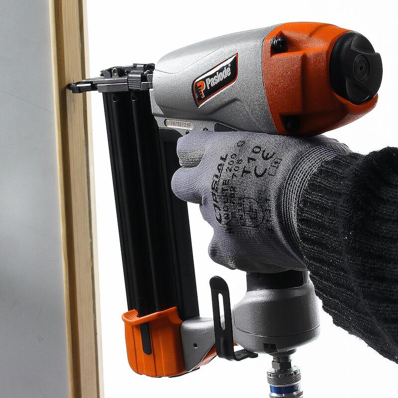 CLOUEUR FINITION PNEU. 50MM FN1850.2       PASLODE