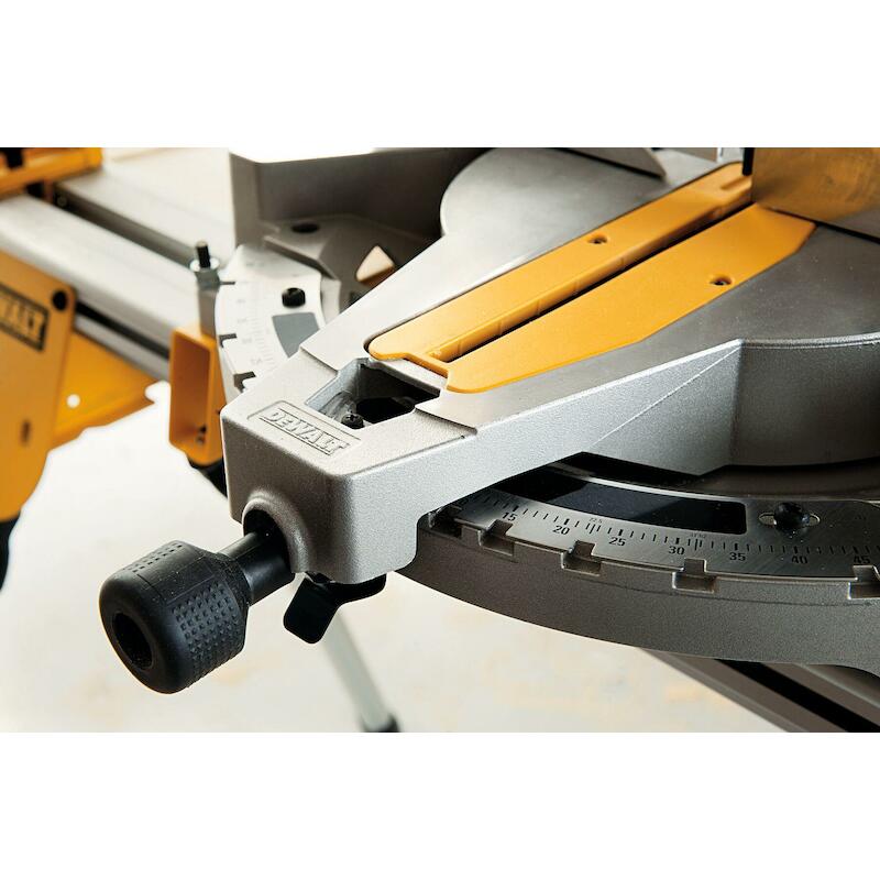 COMBINATIEZAAG 1600W/305MM  D27113          DEWALT