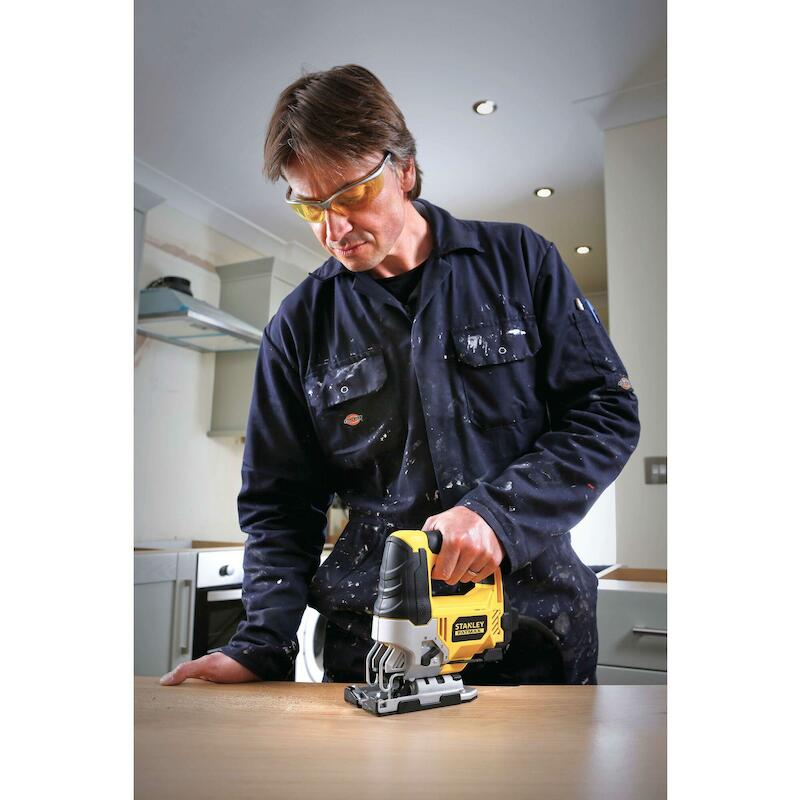 DECOUPEERZAAG 710W          FME340K        STANLEY