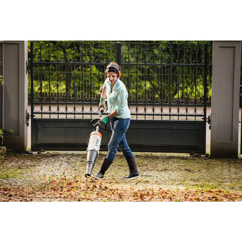 BLADBLAZER                  BG-KM            STIHL